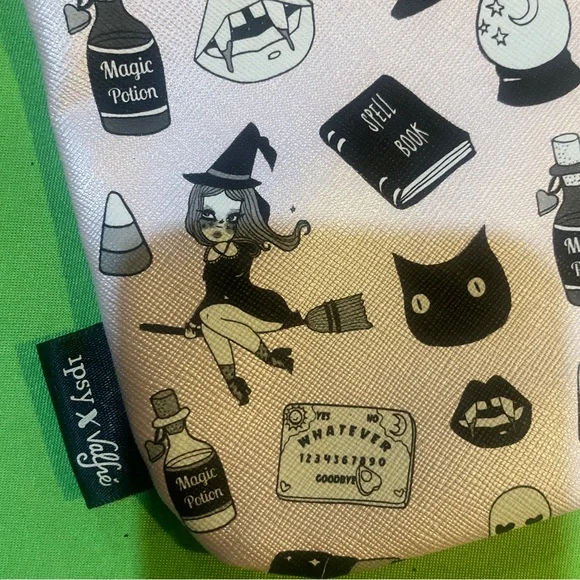 Valfre | Valfre x Ipsy Witchy Halloween Cosmetic Bag - Picture 5 of 6